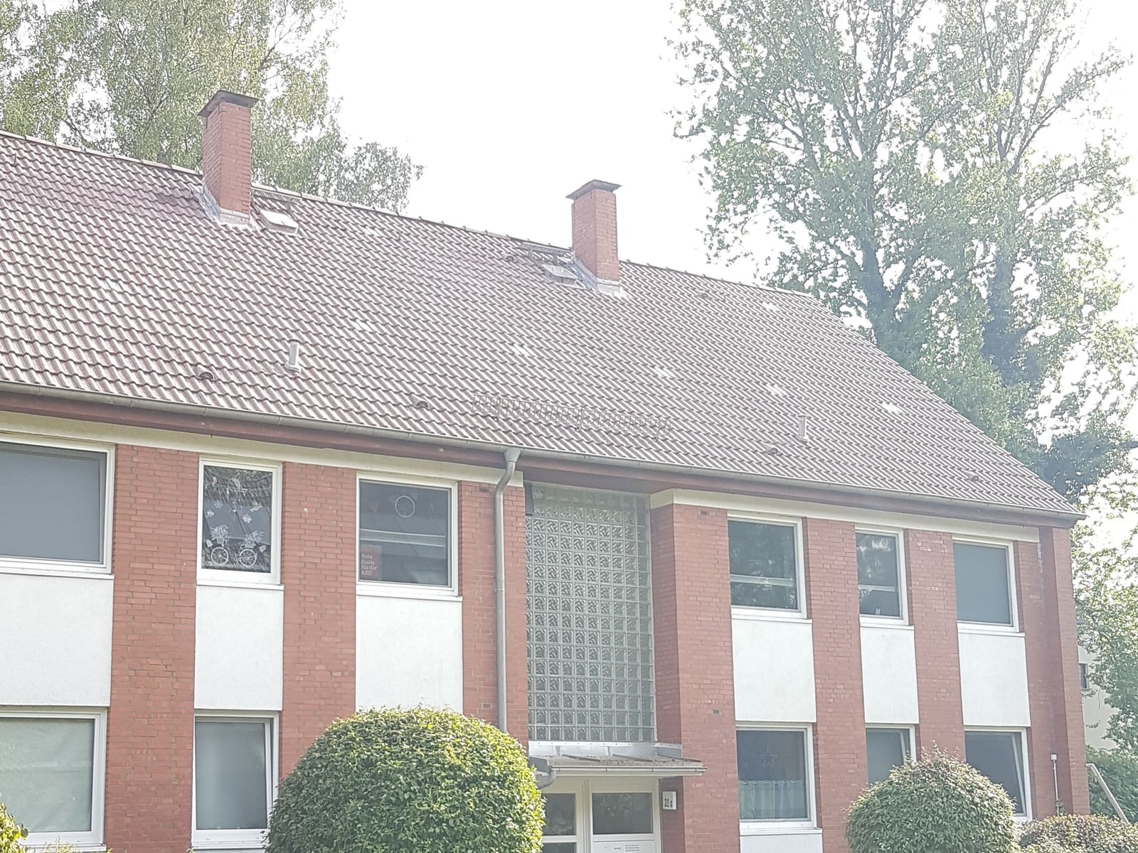 Einsatzfoto von ExpertRinnen: Mehrfamilienhaus aus rotem Klinker